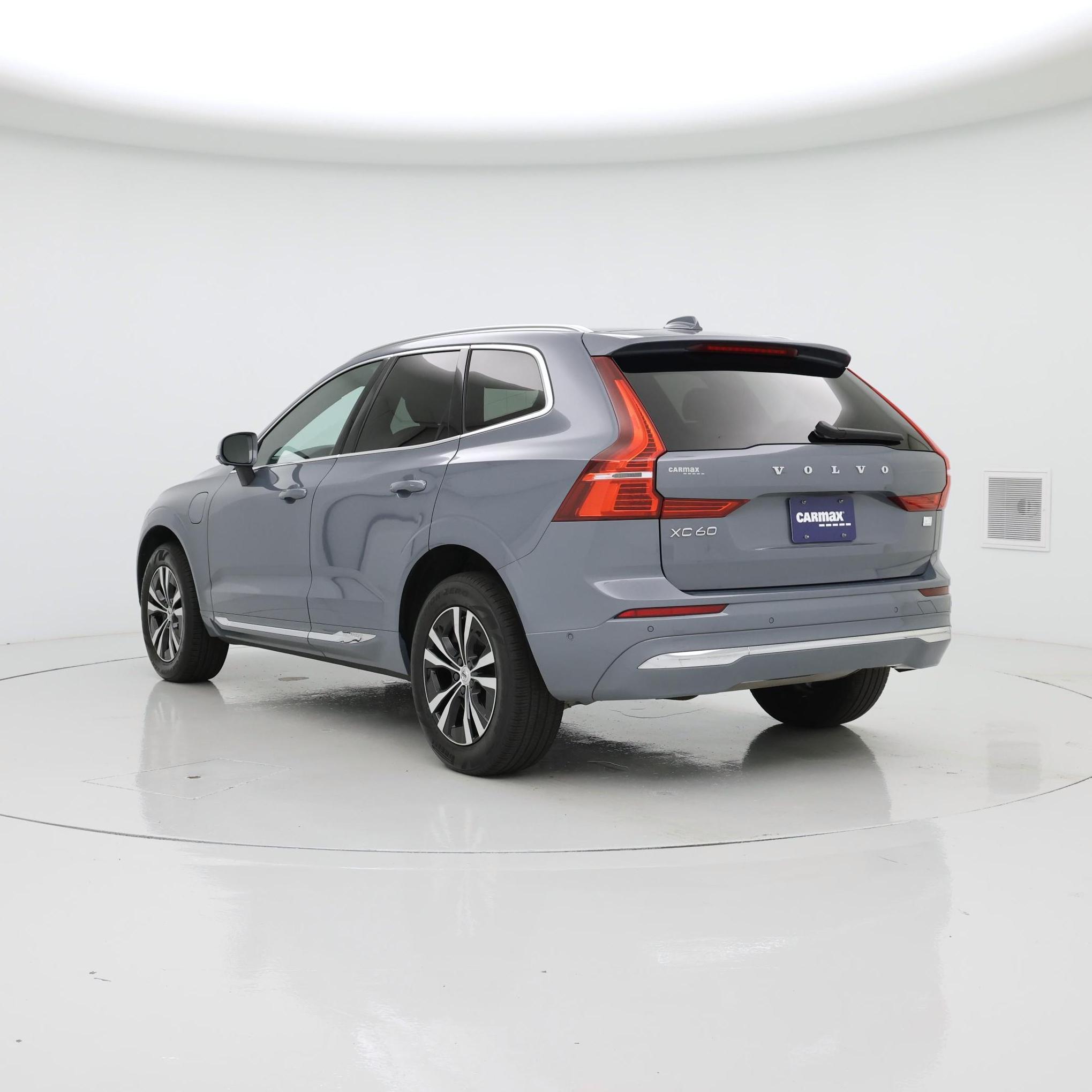Thumbnail: 2022 Volvo XC60 - 2