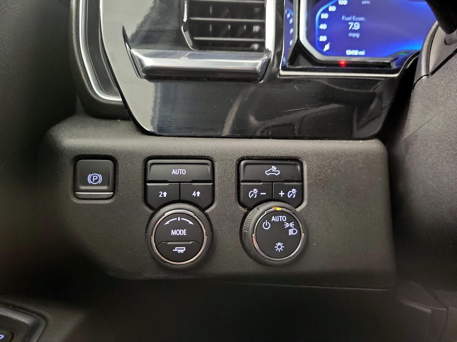 2022 Chevrolet Silverado 1500 LT - Photo 14