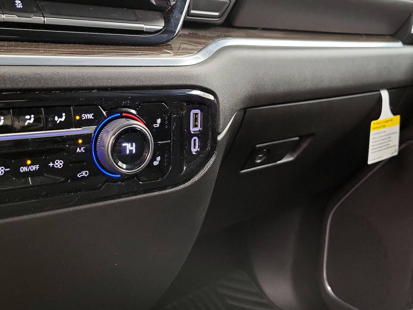 2022 Chevrolet Silverado 1500 LT - Photo 19