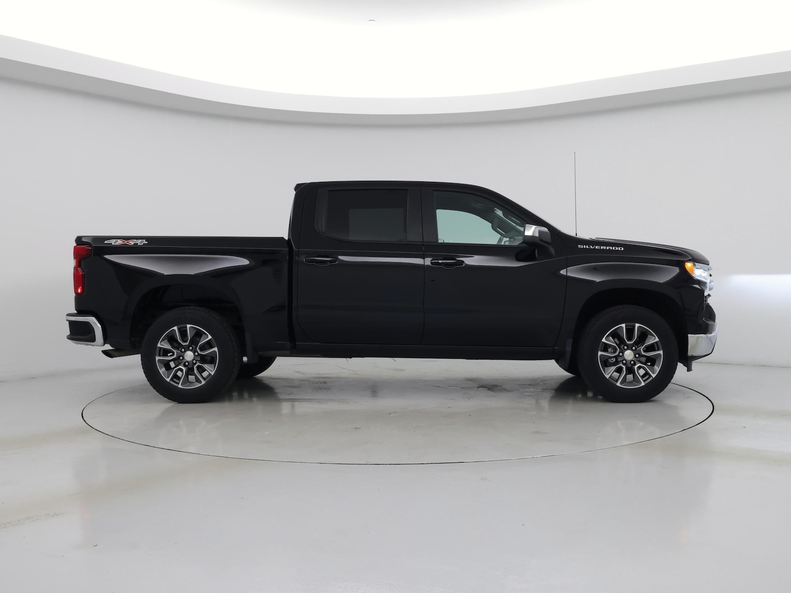 2022 Chevrolet Silverado 1500 LT - Photo 8
