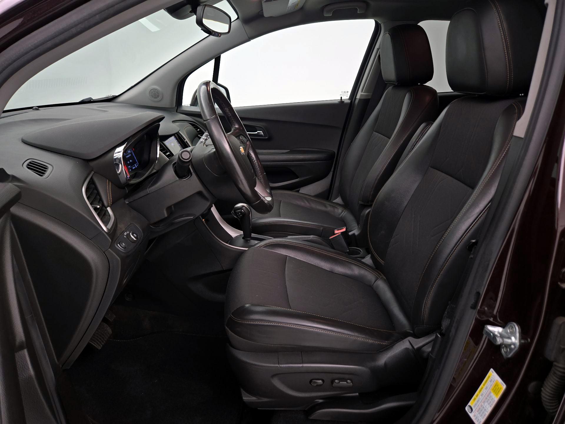 Thumbnail: 2022 Chevrolet Trax - 11