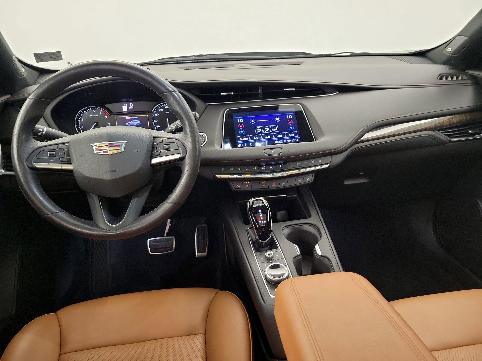 Thumbnail: 2023 Cadillac XT4 - 9