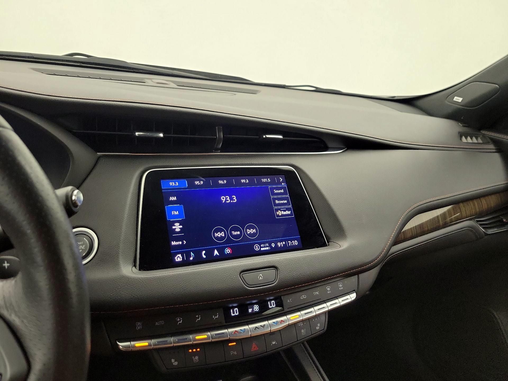 Thumbnail: 2023 Cadillac XT4 - 15