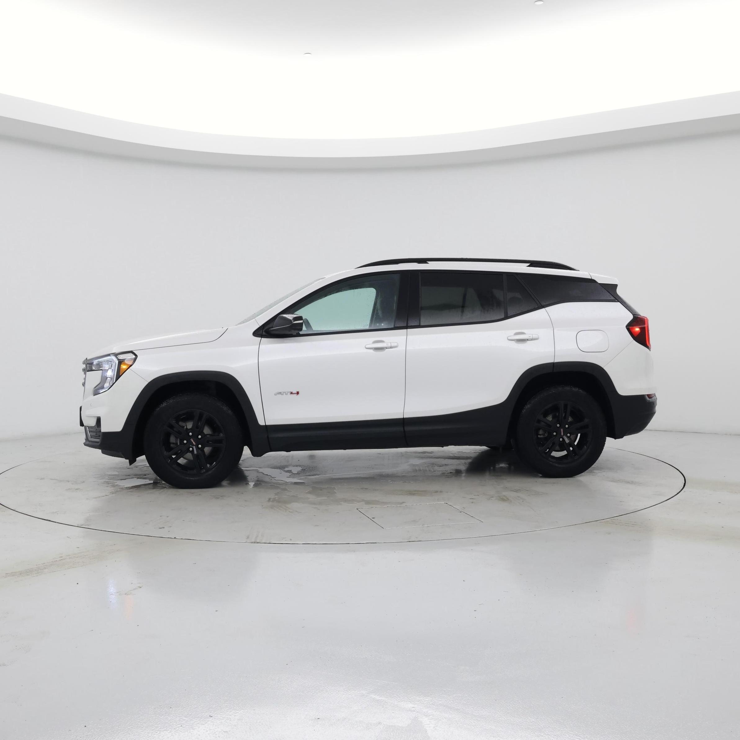Thumbnail: 2023 GMC Terrain - 3