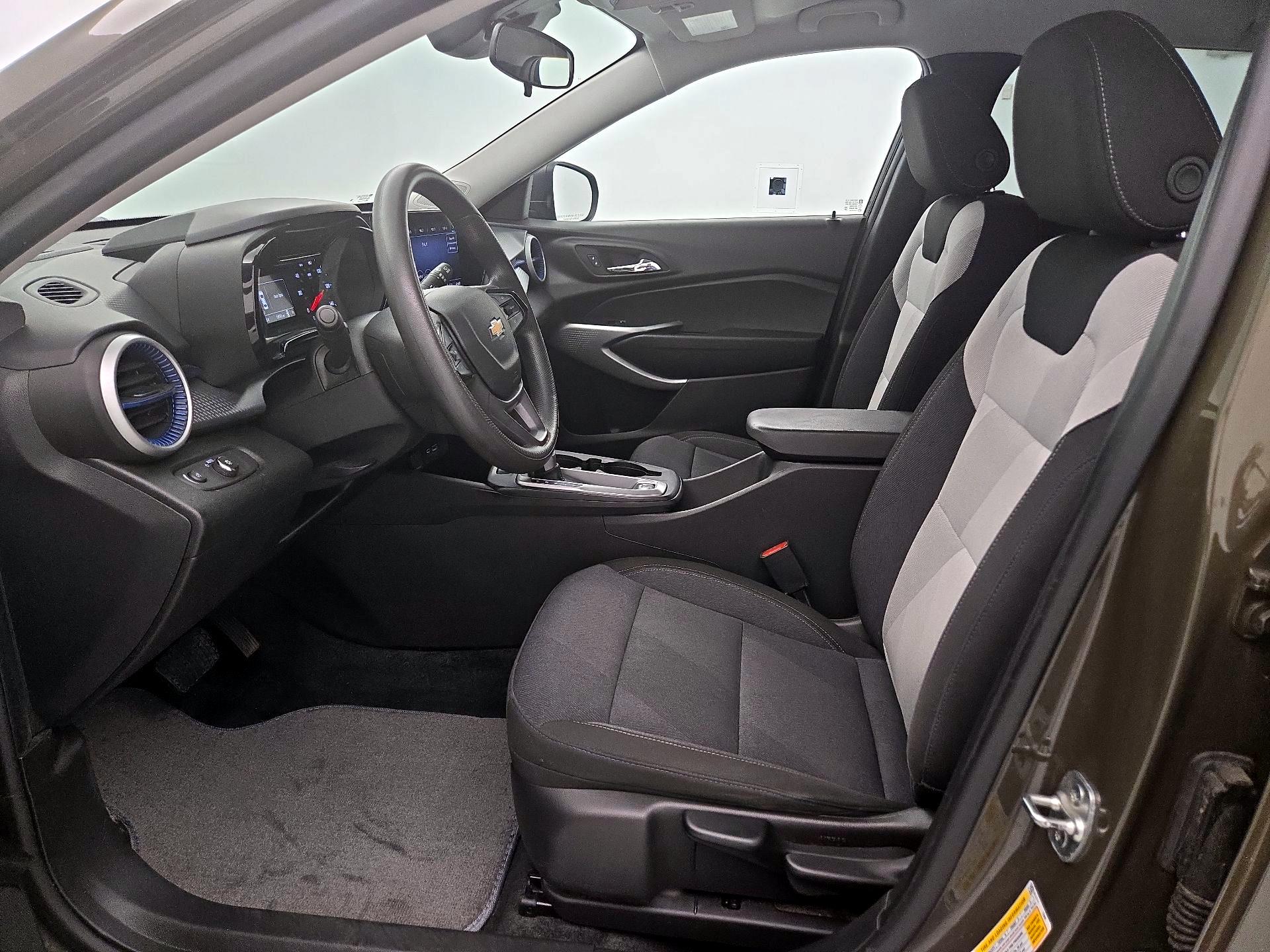 Thumbnail: 2024 Chevrolet Trax - 11