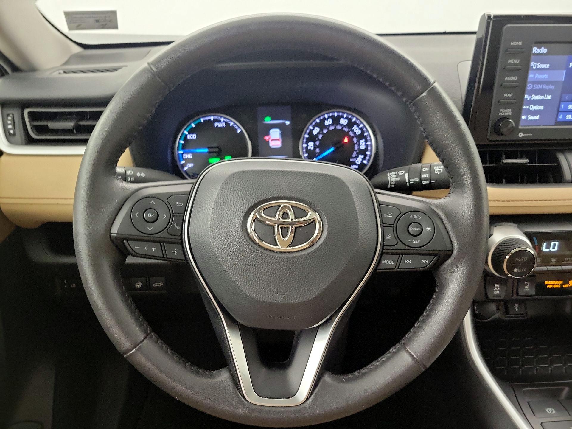Thumbnail: 2022 Toyota RAV4 - 10