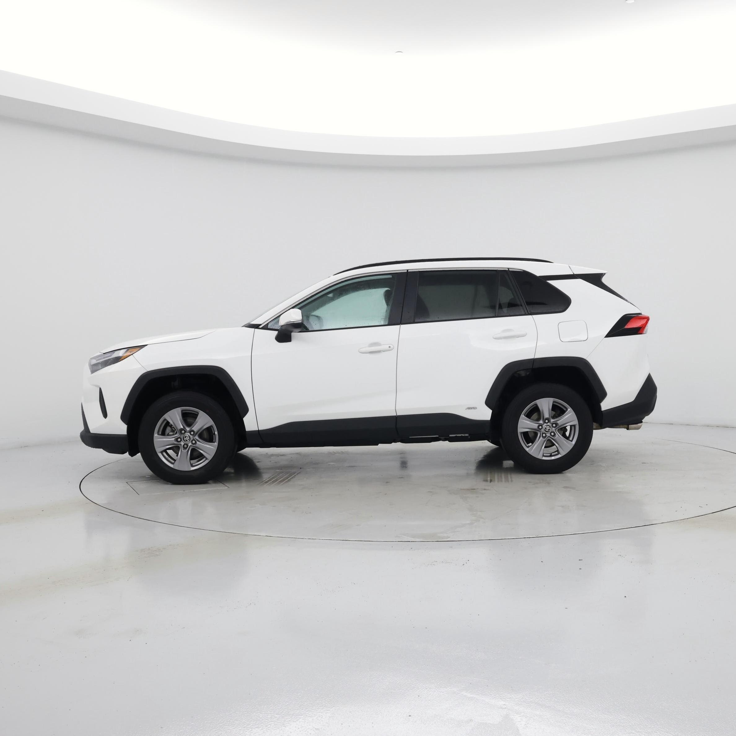Thumbnail: 2022 Toyota RAV4 - 3