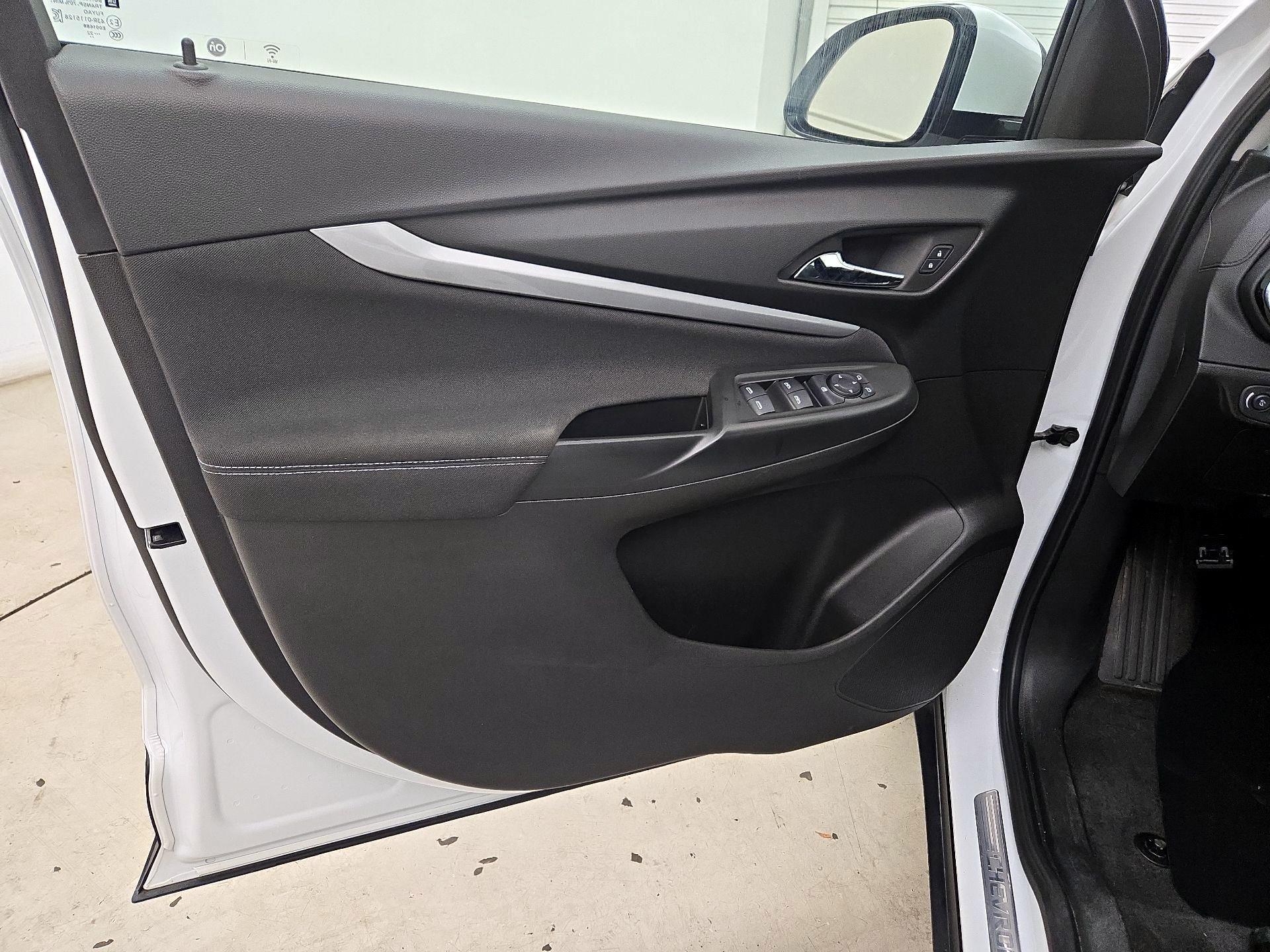 Thumbnail: 2022 Chevrolet Bolt EUV - 12