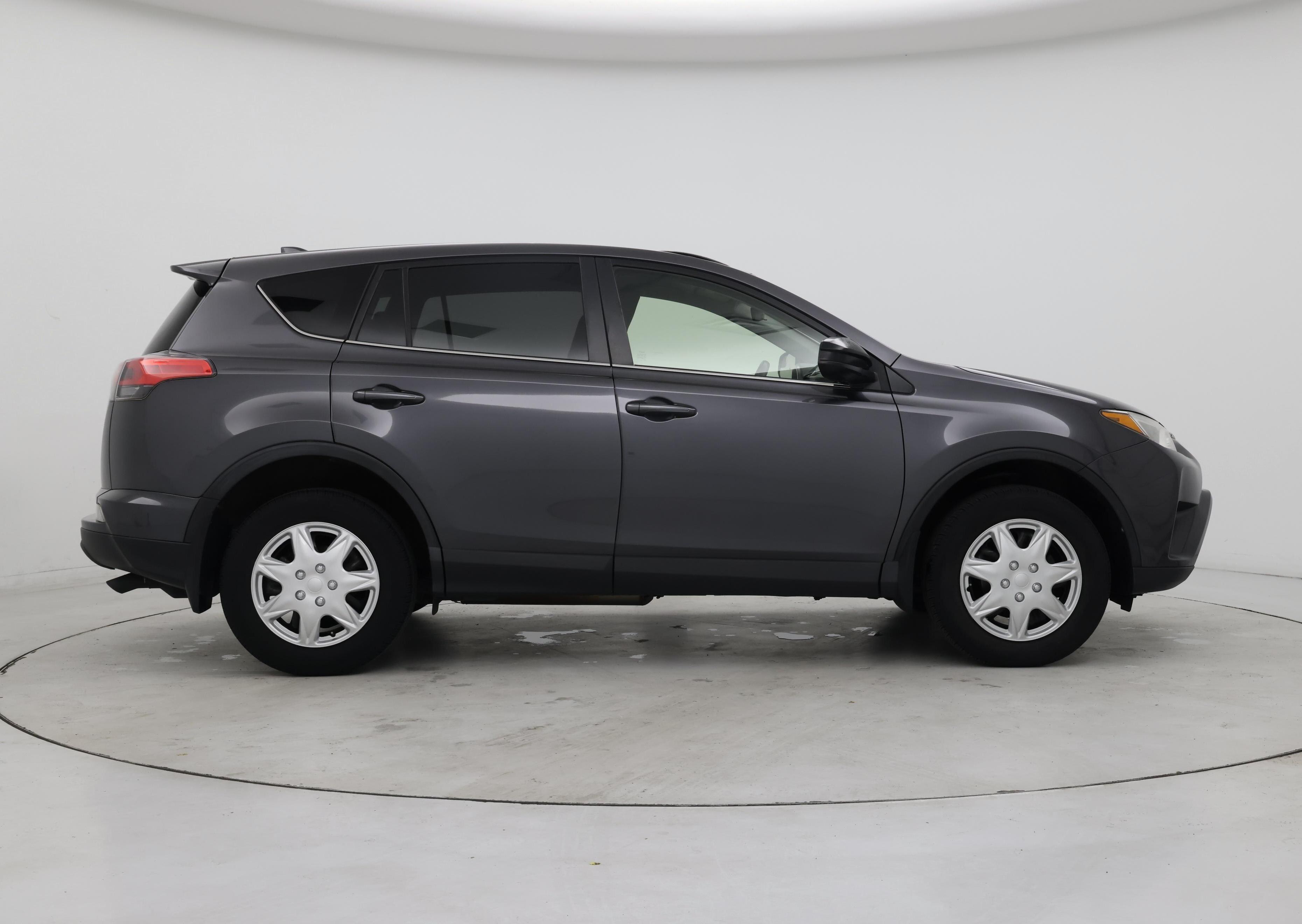 Thumbnail: 2018 Toyota RAV4 - 7