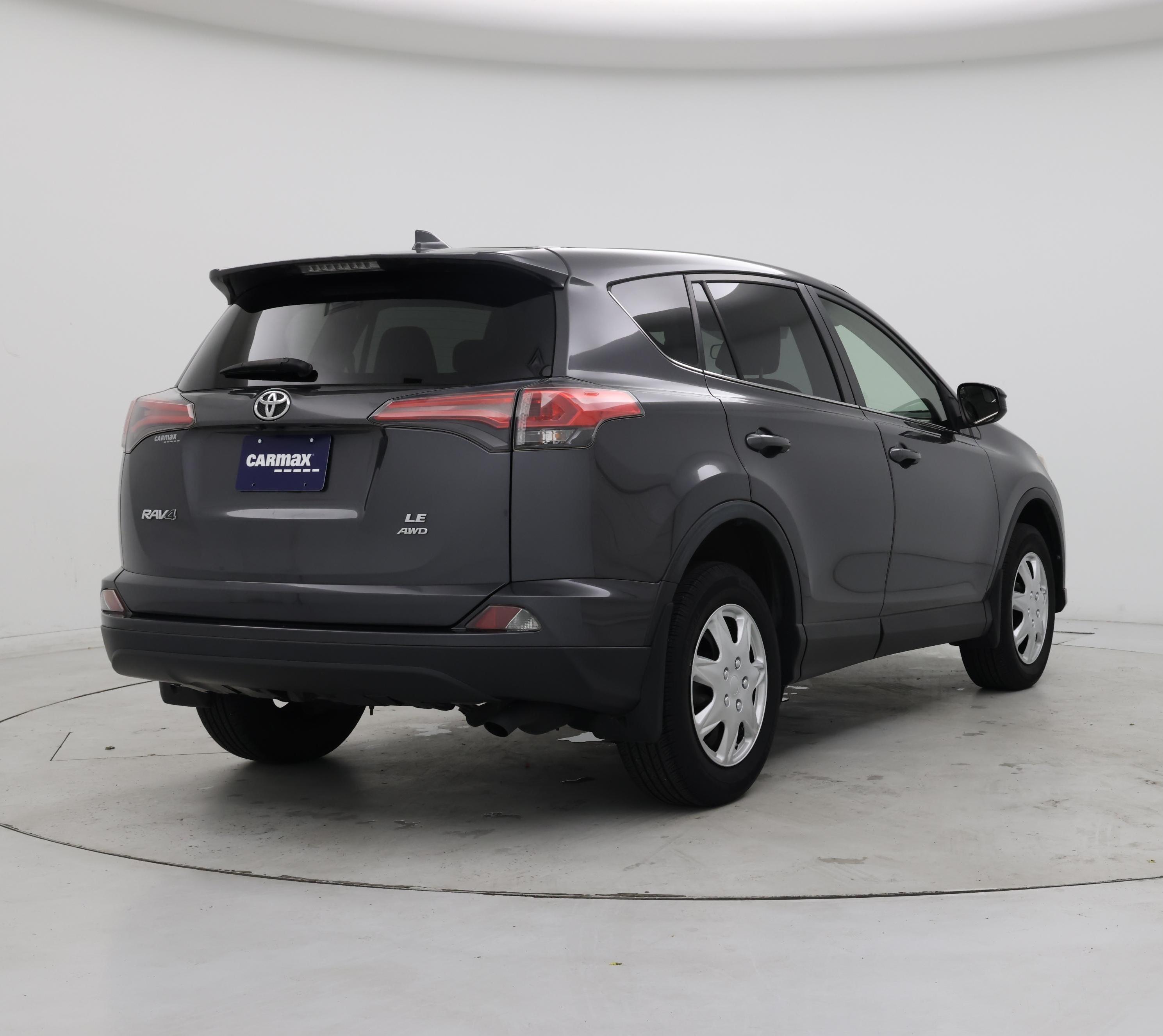 Thumbnail: 2018 Toyota RAV4 - 8