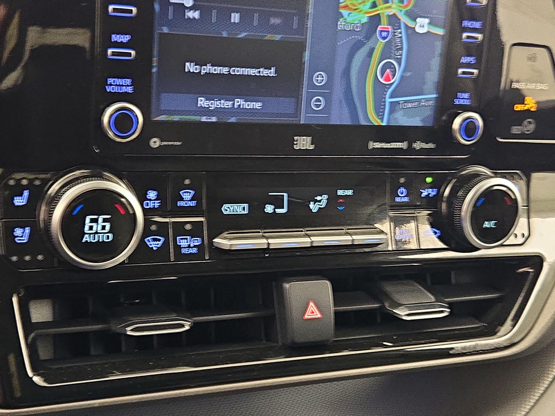 Thumbnail: 2021 Toyota Highlander - 14