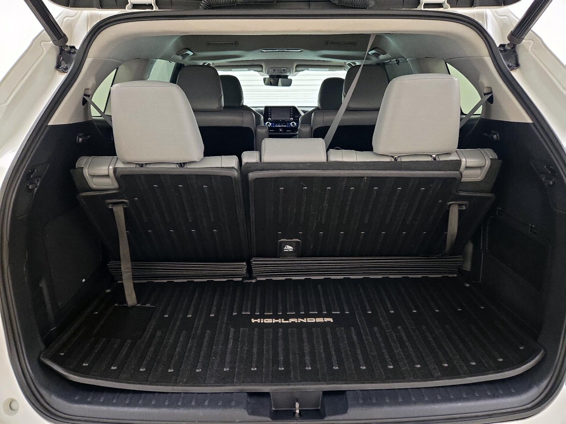 Thumbnail: 2021 Toyota Highlander - 16