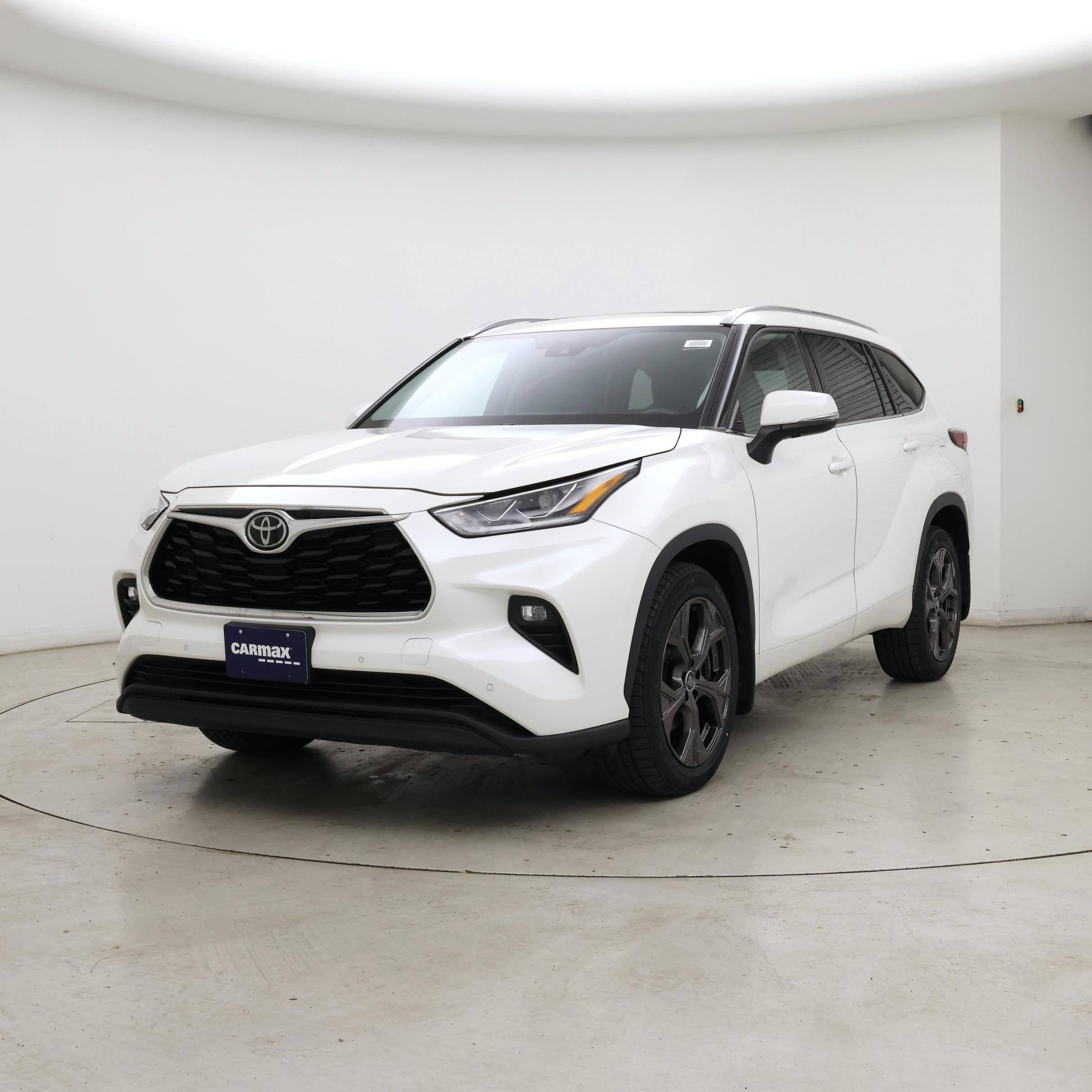 Thumbnail: 2021 Toyota Highlander - 4