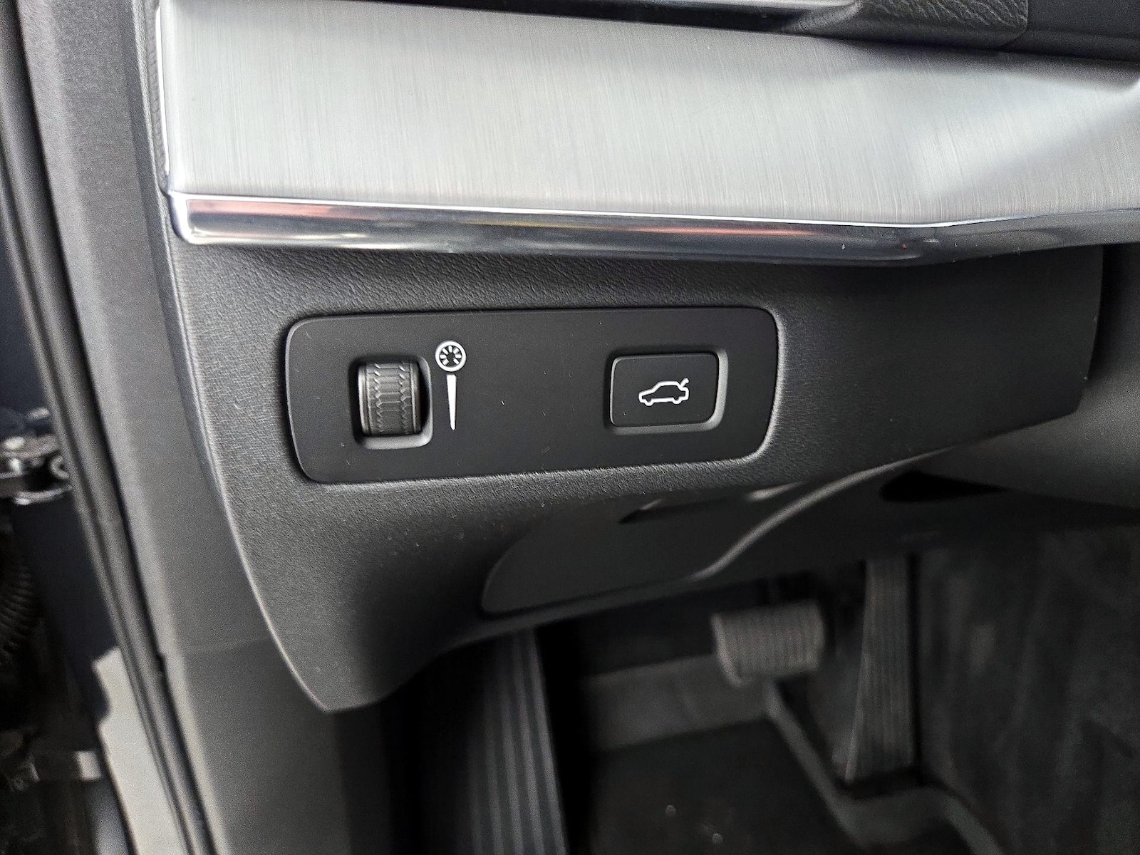 2022 Volvo XC90 Momentum - Photo 14