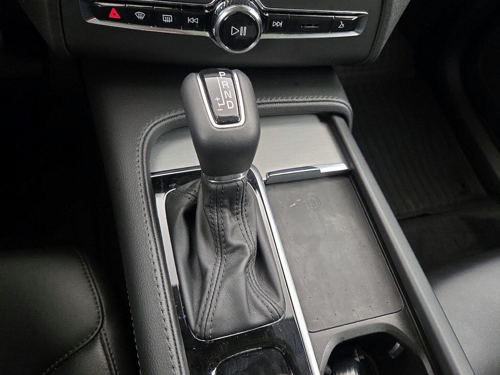 2022 Volvo XC90 Momentum - Photo 19