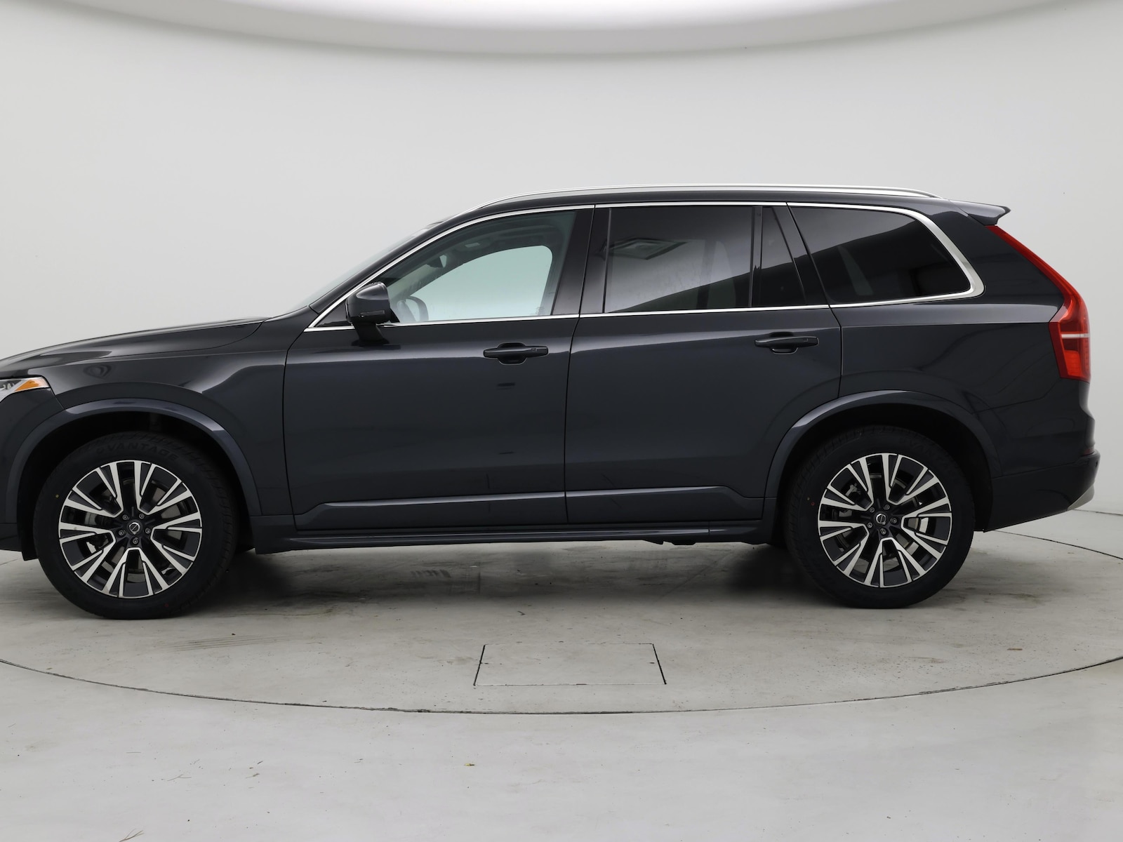 2022 Volvo XC90 Momentum - Photo 4