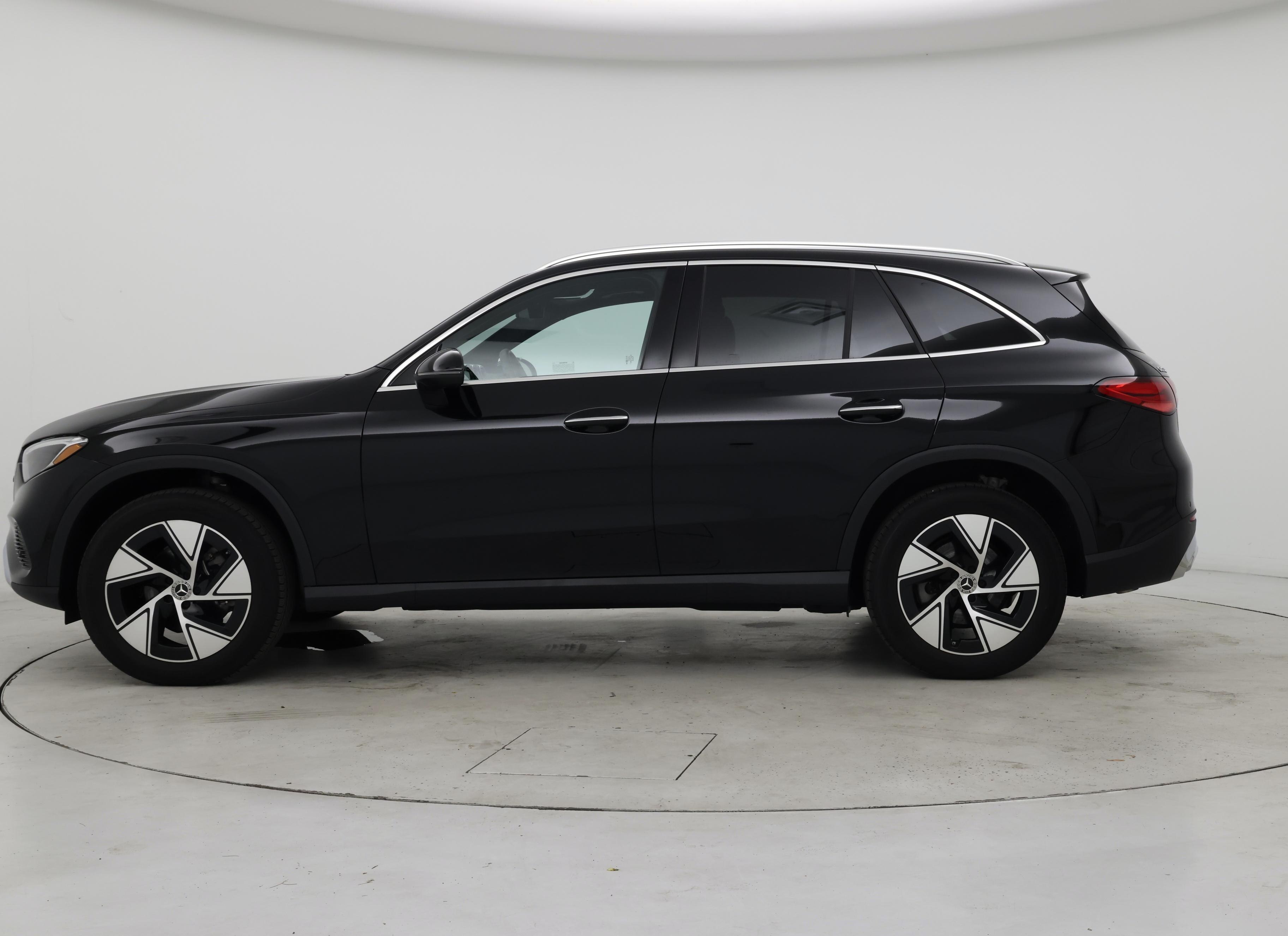 Thumbnail: 2024 Mercedes-Benz GLC - 3