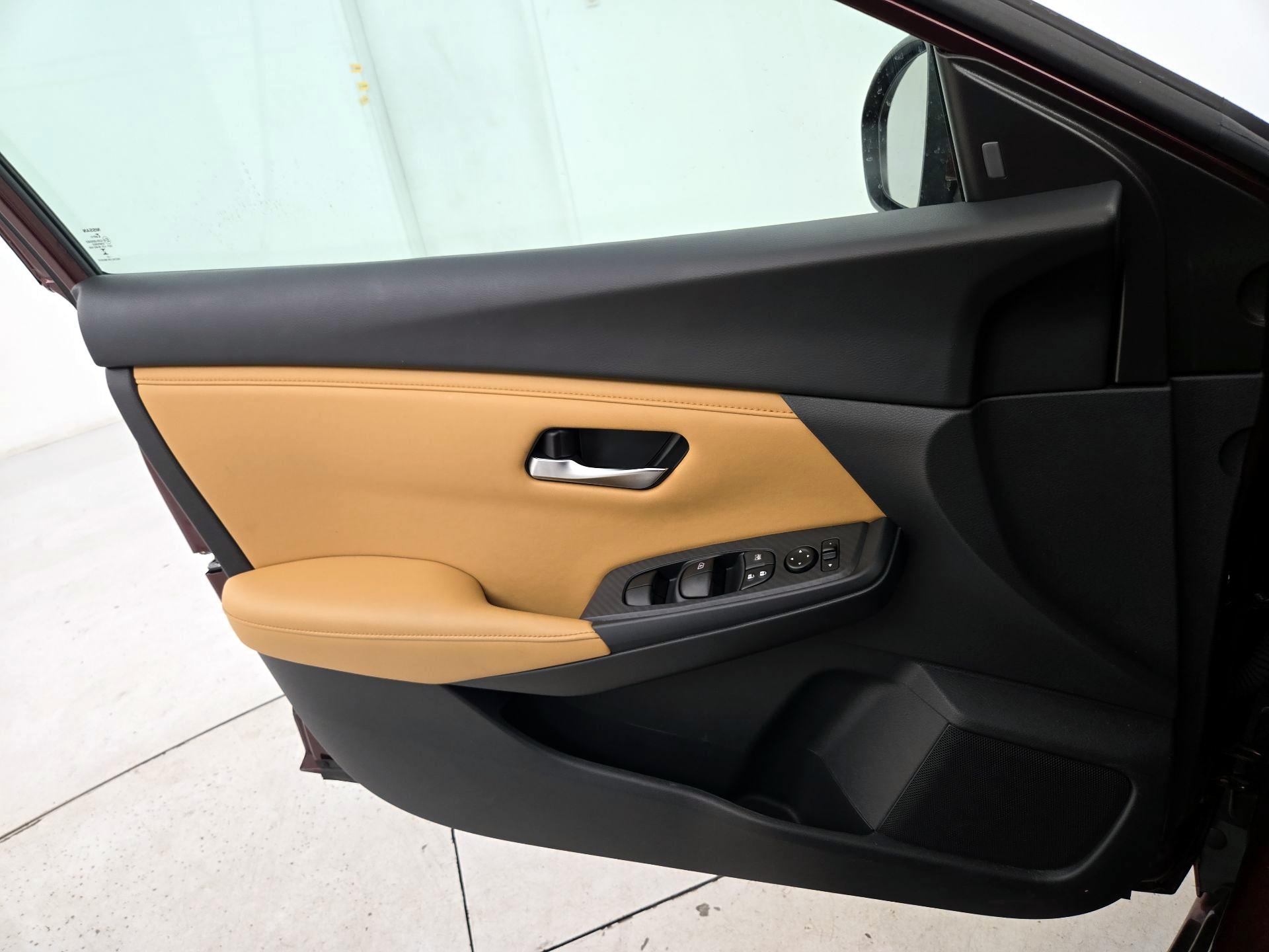 Thumbnail: 2023 Nissan Sentra - 12