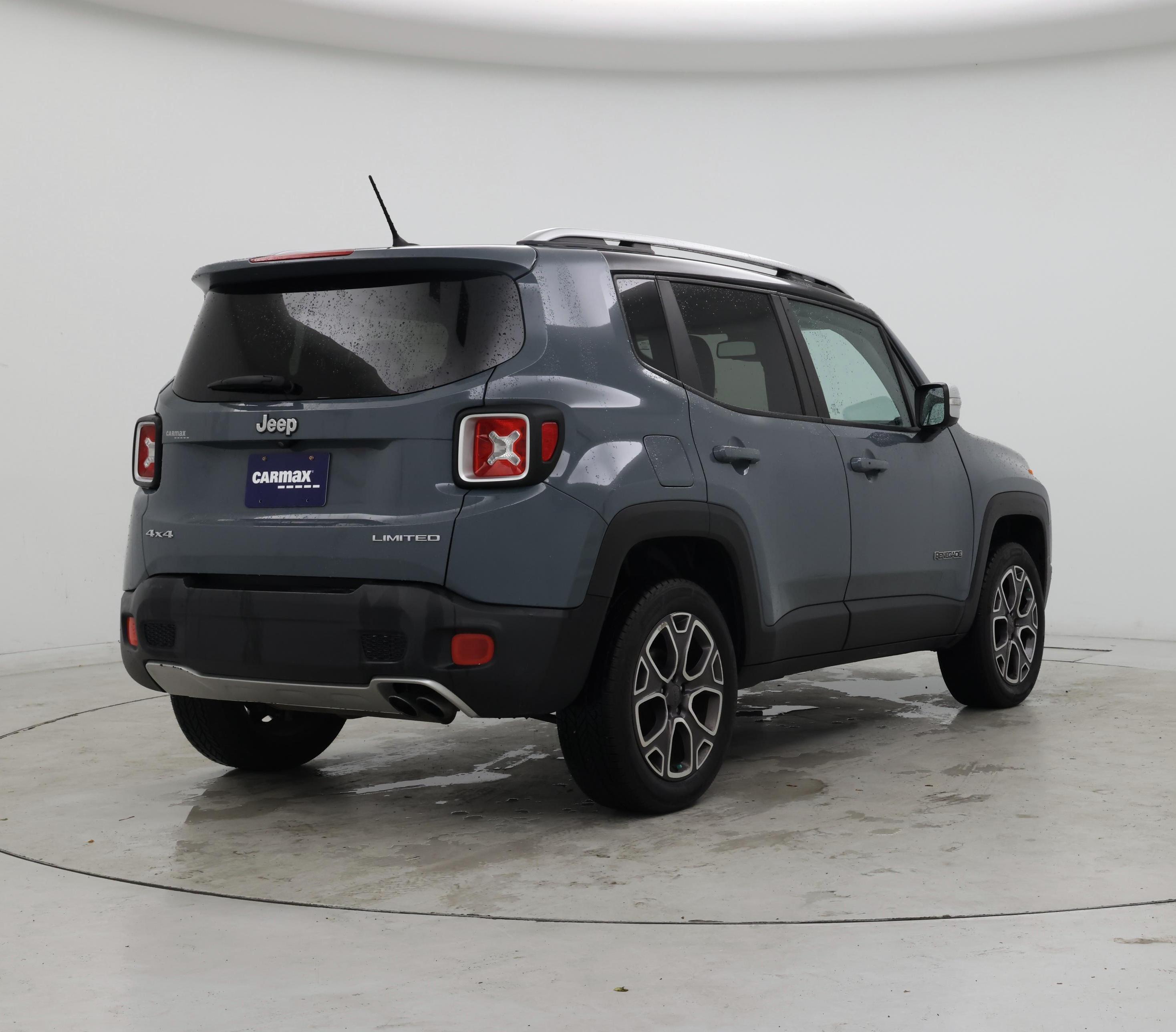 Thumbnail: 2017 Jeep Renegade - 8