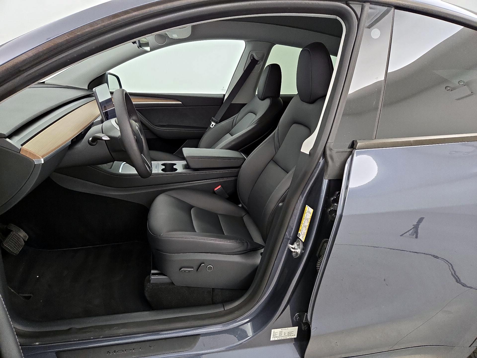 Thumbnail: 2023 Tesla Model Y - 11