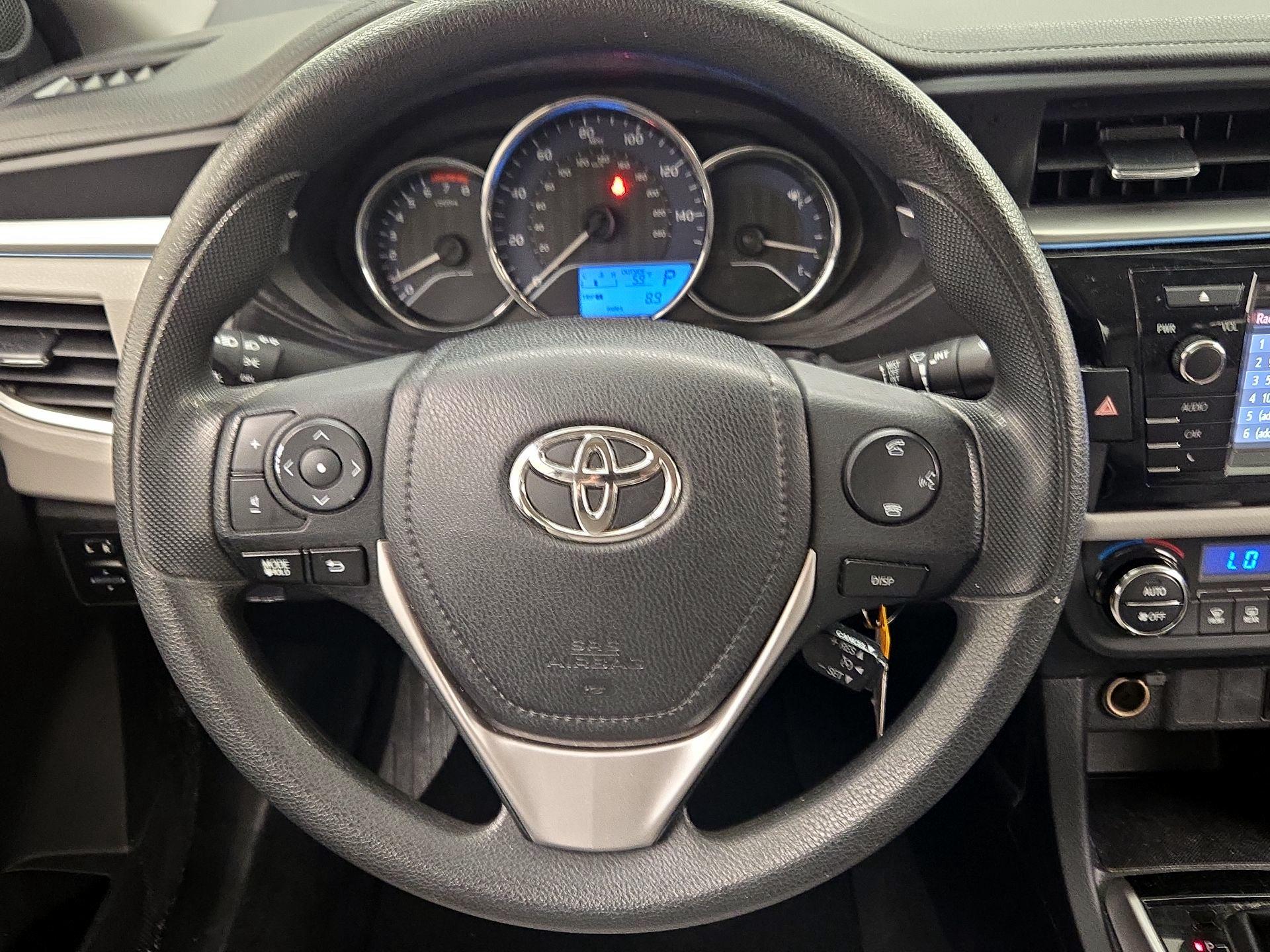Thumbnail: 2015 Toyota Corolla - 10