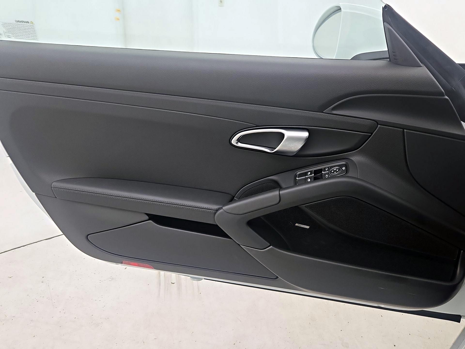 Thumbnail: 2024 Porsche 718 Cayman - 12