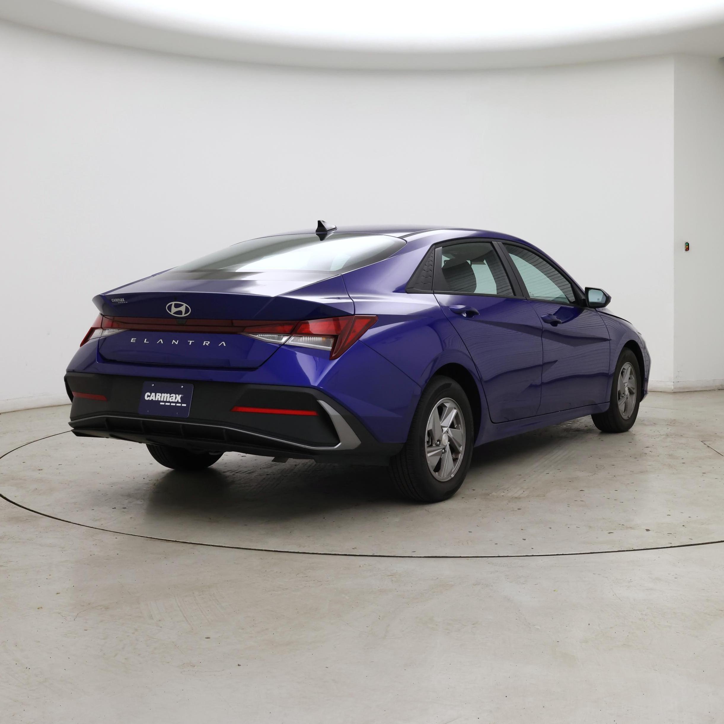 Thumbnail: 2025 Hyundai Elantra - 8