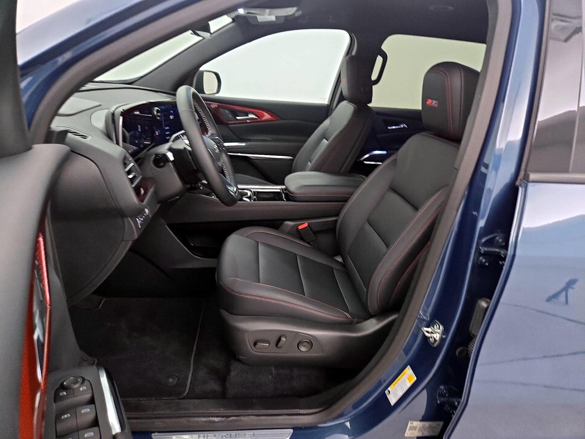 Thumbnail: 2025 Chevrolet Traverse - 11