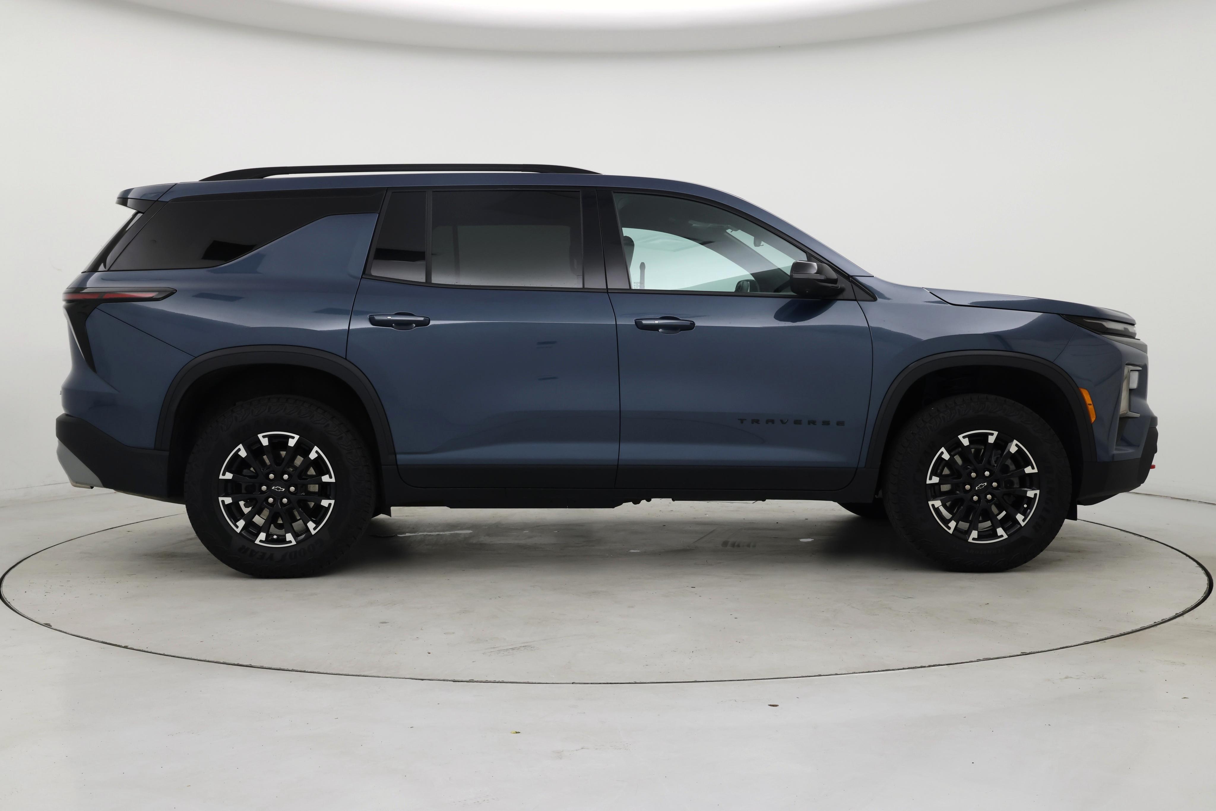 Thumbnail: 2025 Chevrolet Traverse - 7