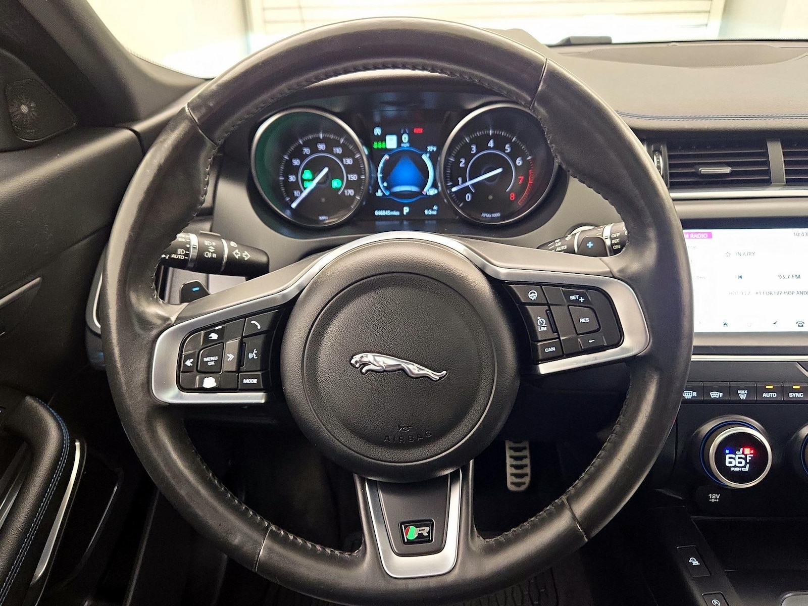 2020 Jaguar E-PACE R-Dynamic SE - Photo 11