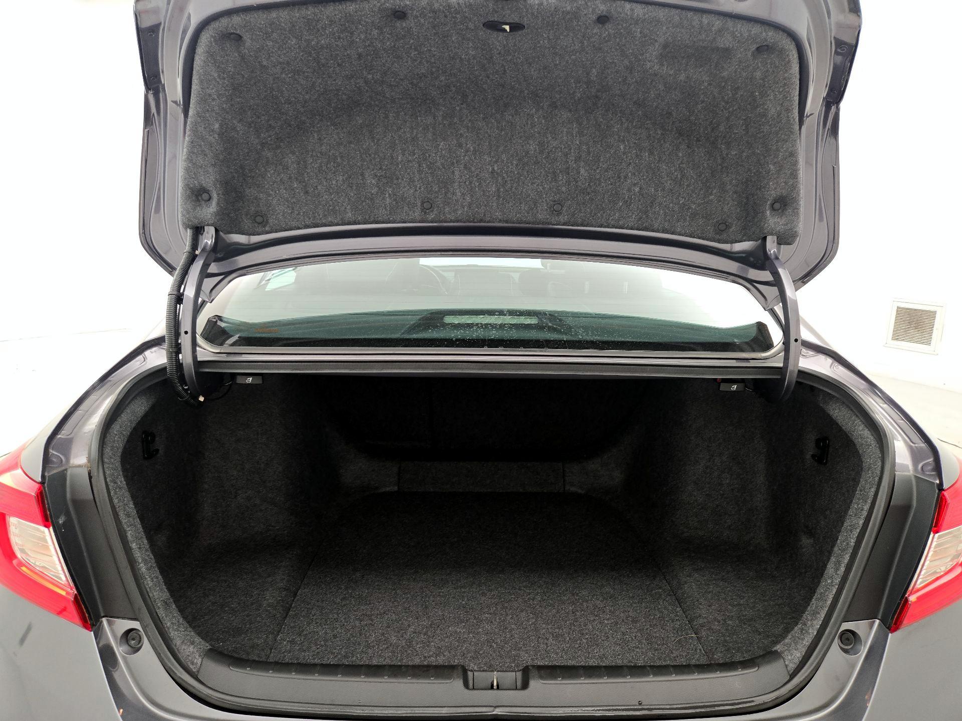 Thumbnail: 2018 Honda Accord - 20