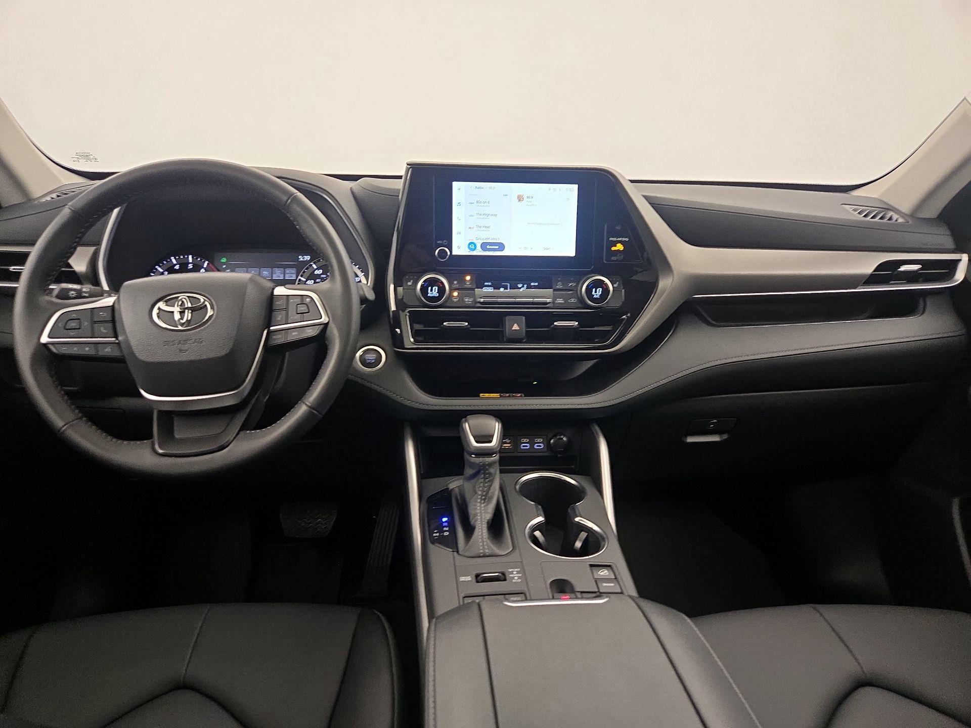 Thumbnail: 2026 Toyota Highlander - 9