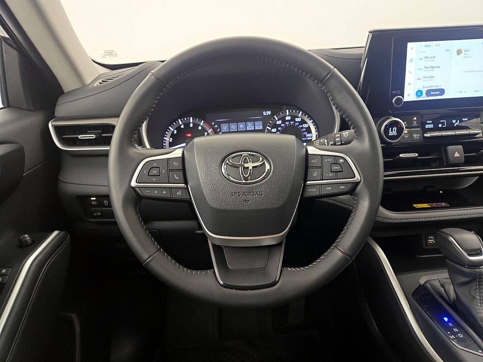 2026 Toyota Highlander XLE - Photo 11
