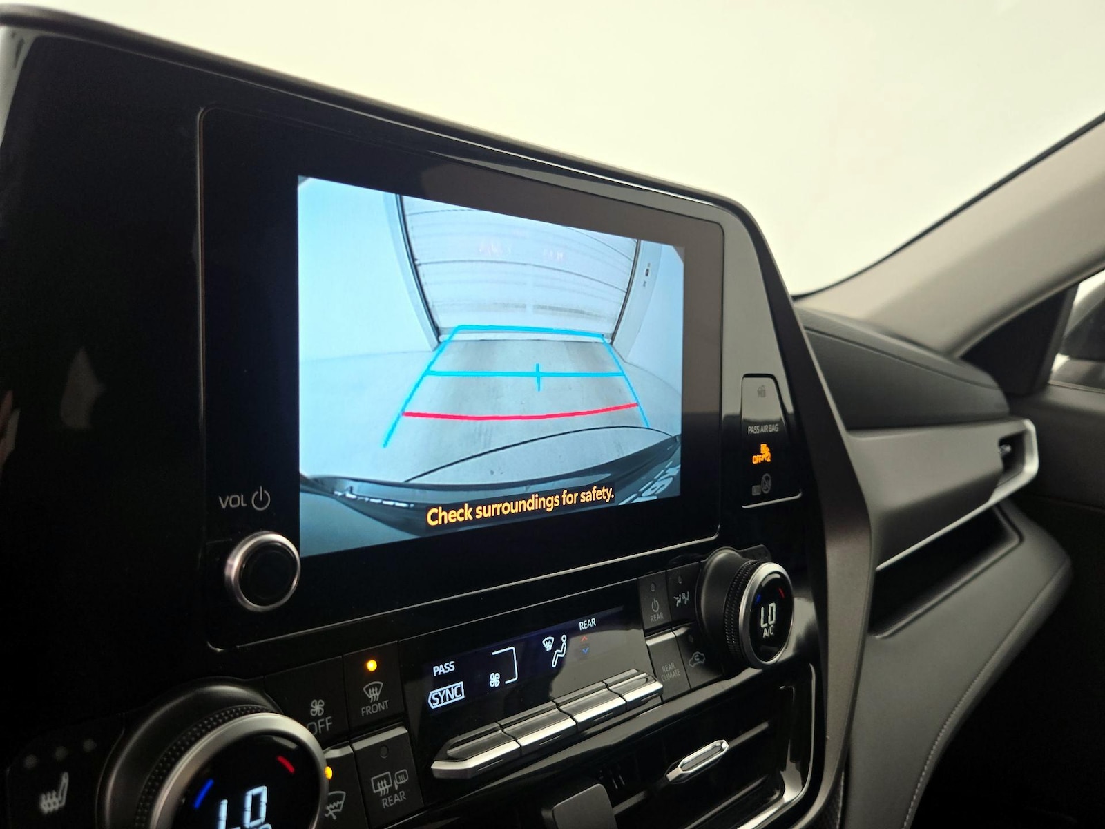 2026 Toyota Highlander XLE - Photo 15