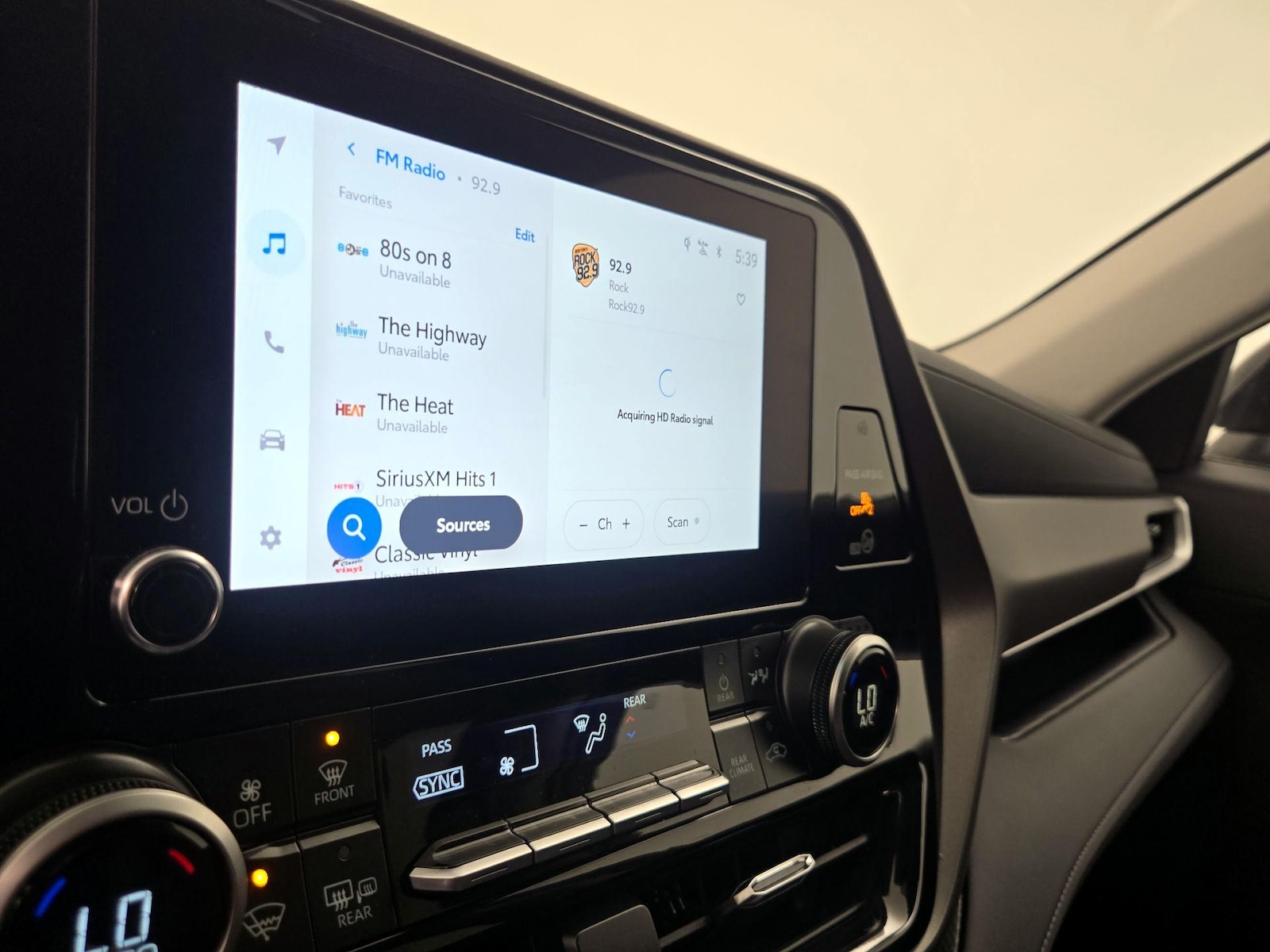 2026 Toyota Highlander XLE - Photo 16