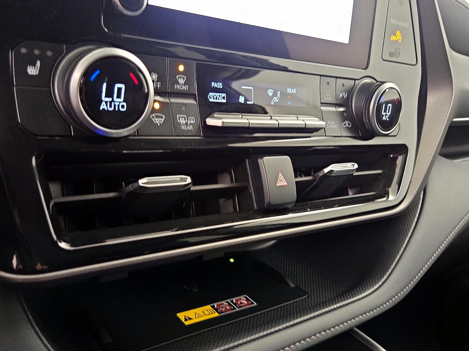 2026 Toyota Highlander XLE - Photo 17