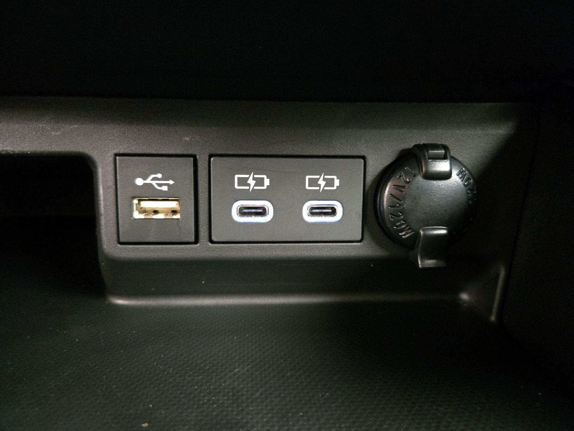 Thumbnail: 2026 Toyota Highlander - 18