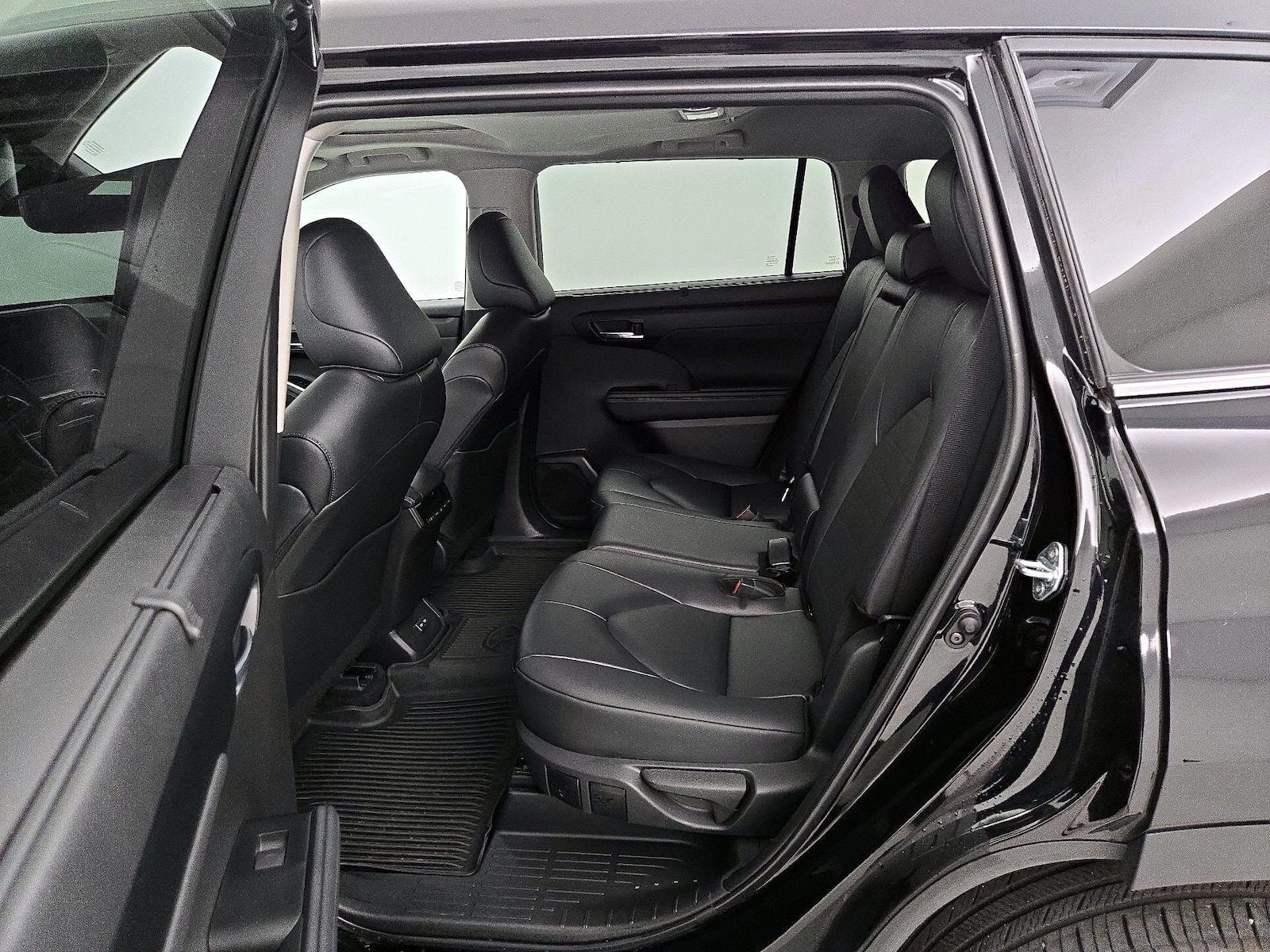 2026 Toyota Highlander XLE - Photo 21