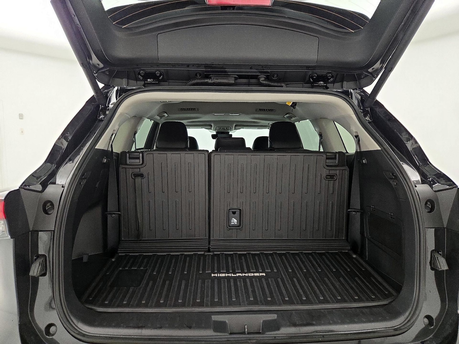 2026 Toyota Highlander XLE - Photo 23