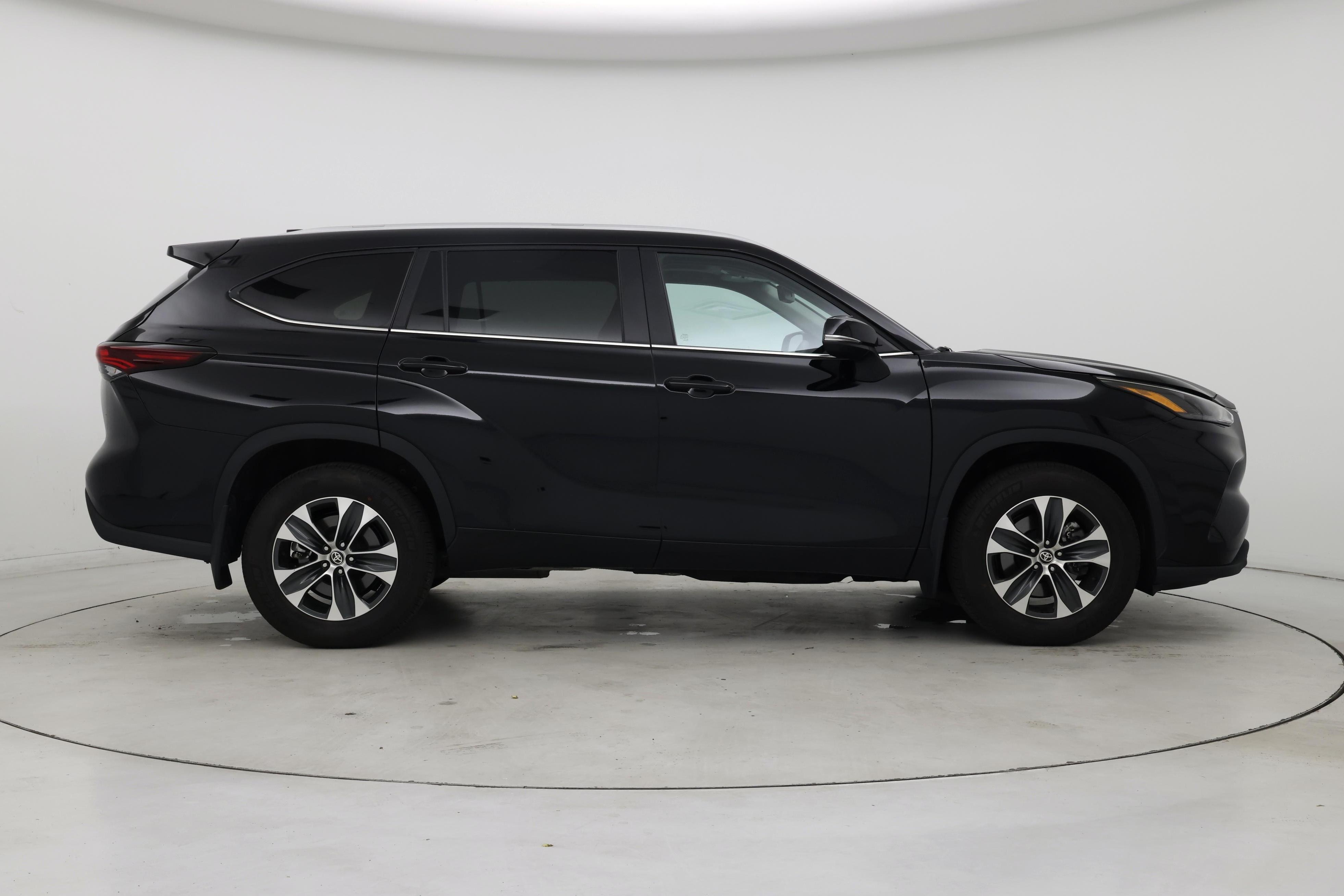 Thumbnail: 2026 Toyota Highlander - 7