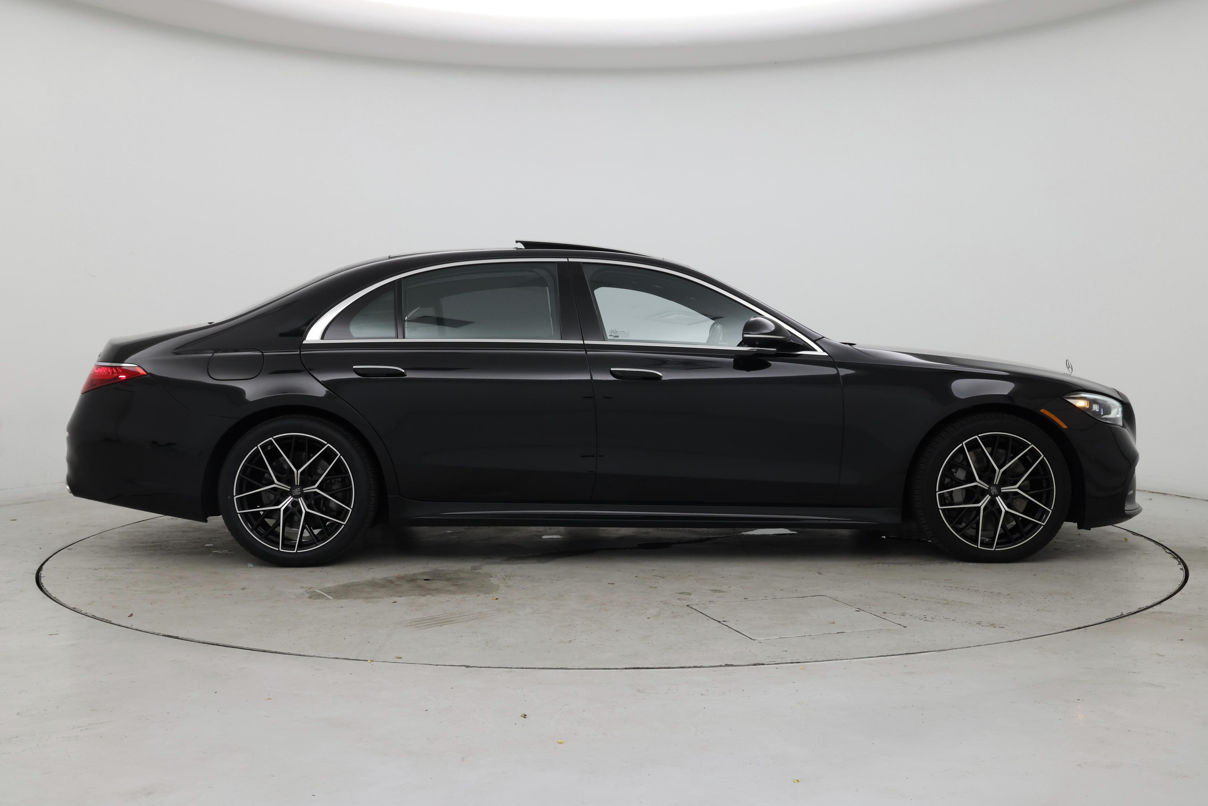 Thumbnail: 2022 Mercedes-Benz S-Class - 7
