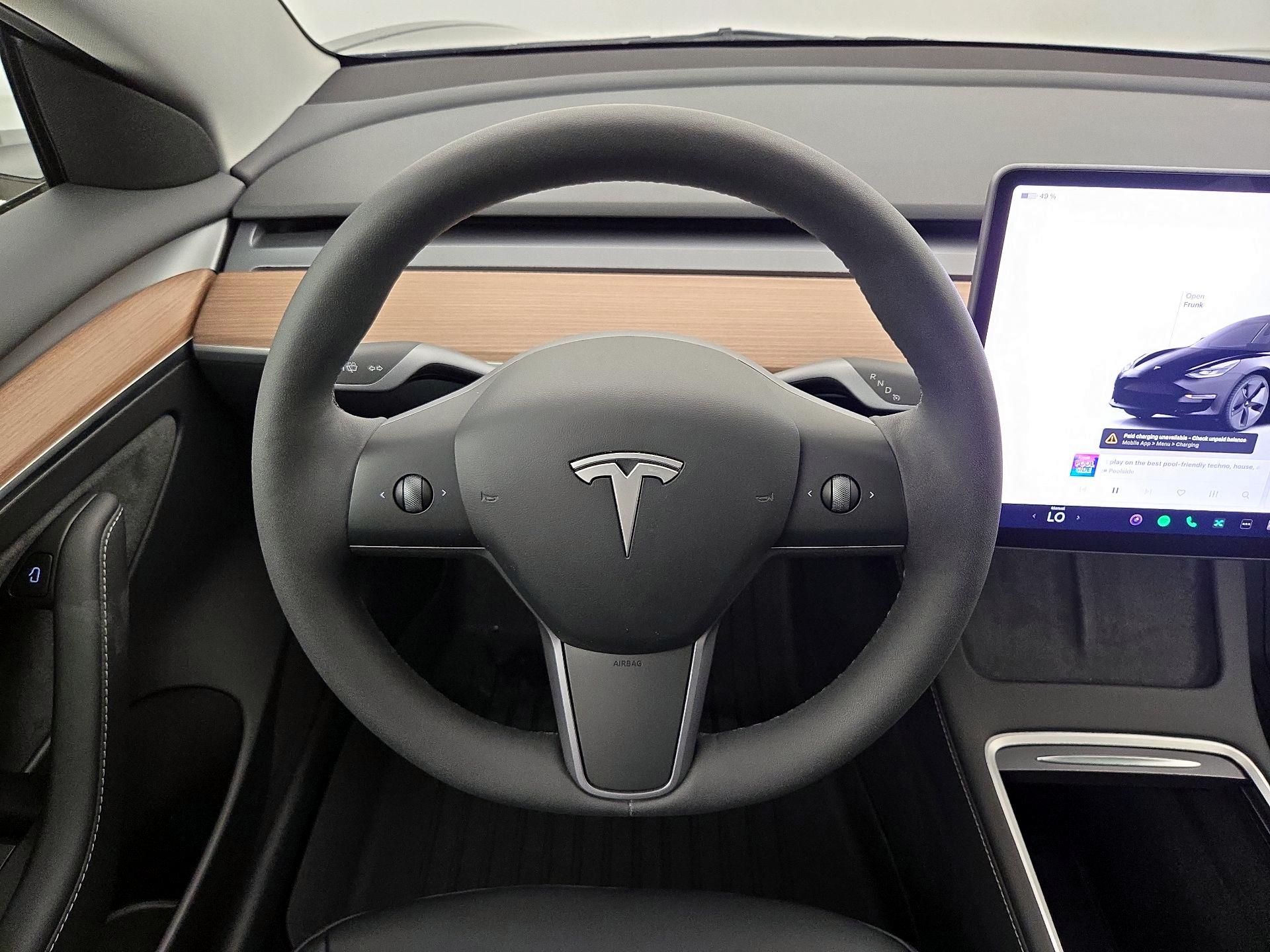 Thumbnail: 2023 Tesla Model 3 - 10