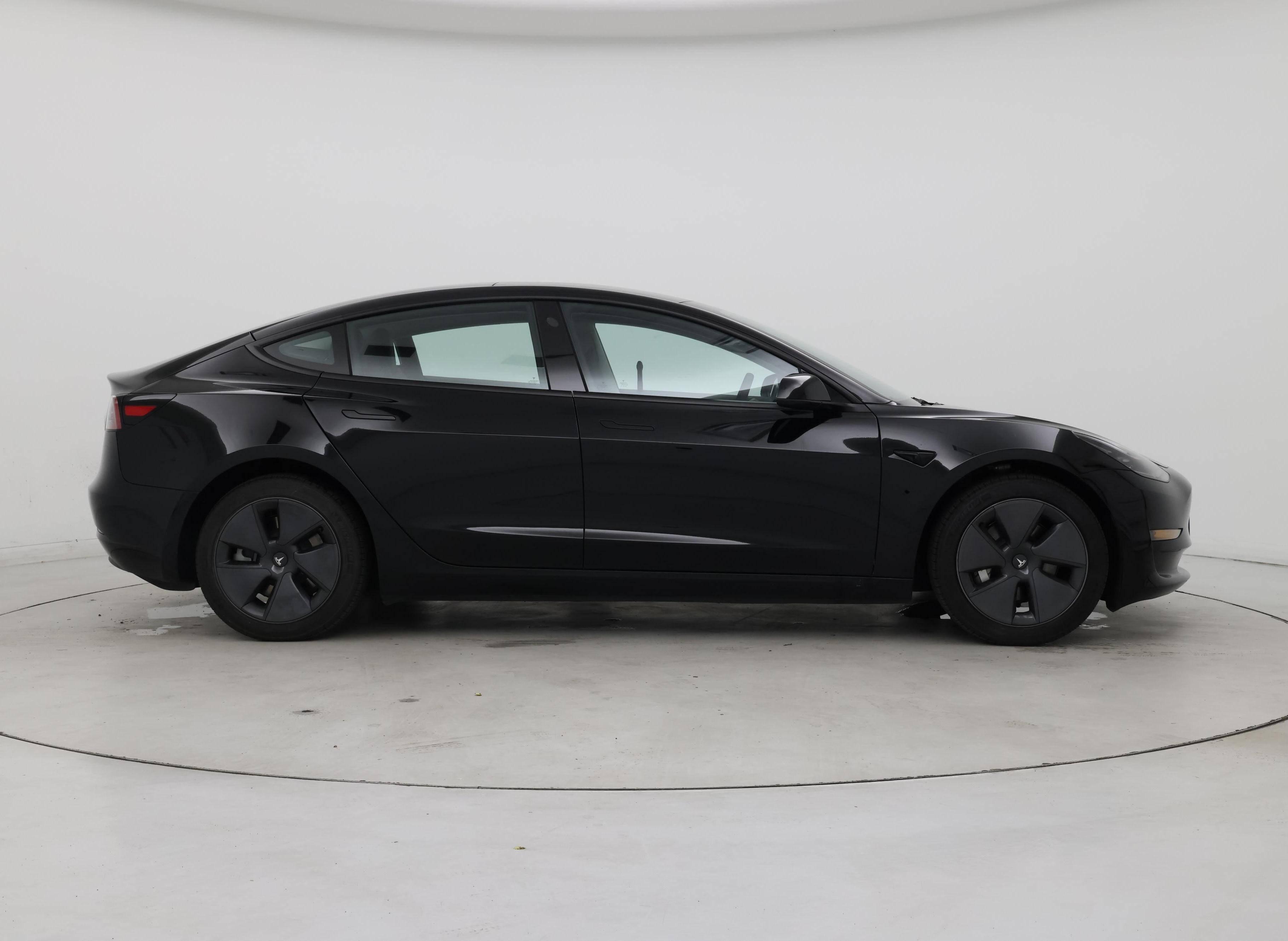 Thumbnail: 2023 Tesla Model 3 - 7