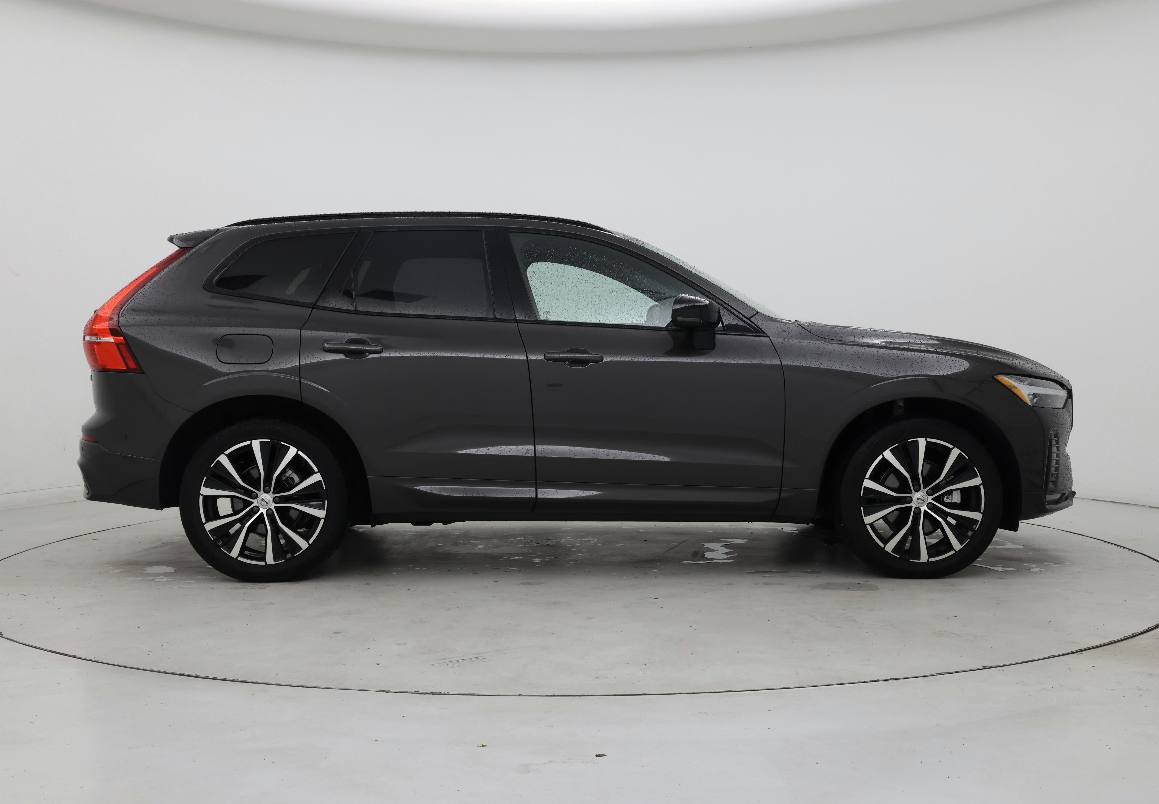 Thumbnail: 2025 Volvo XC60 - 7