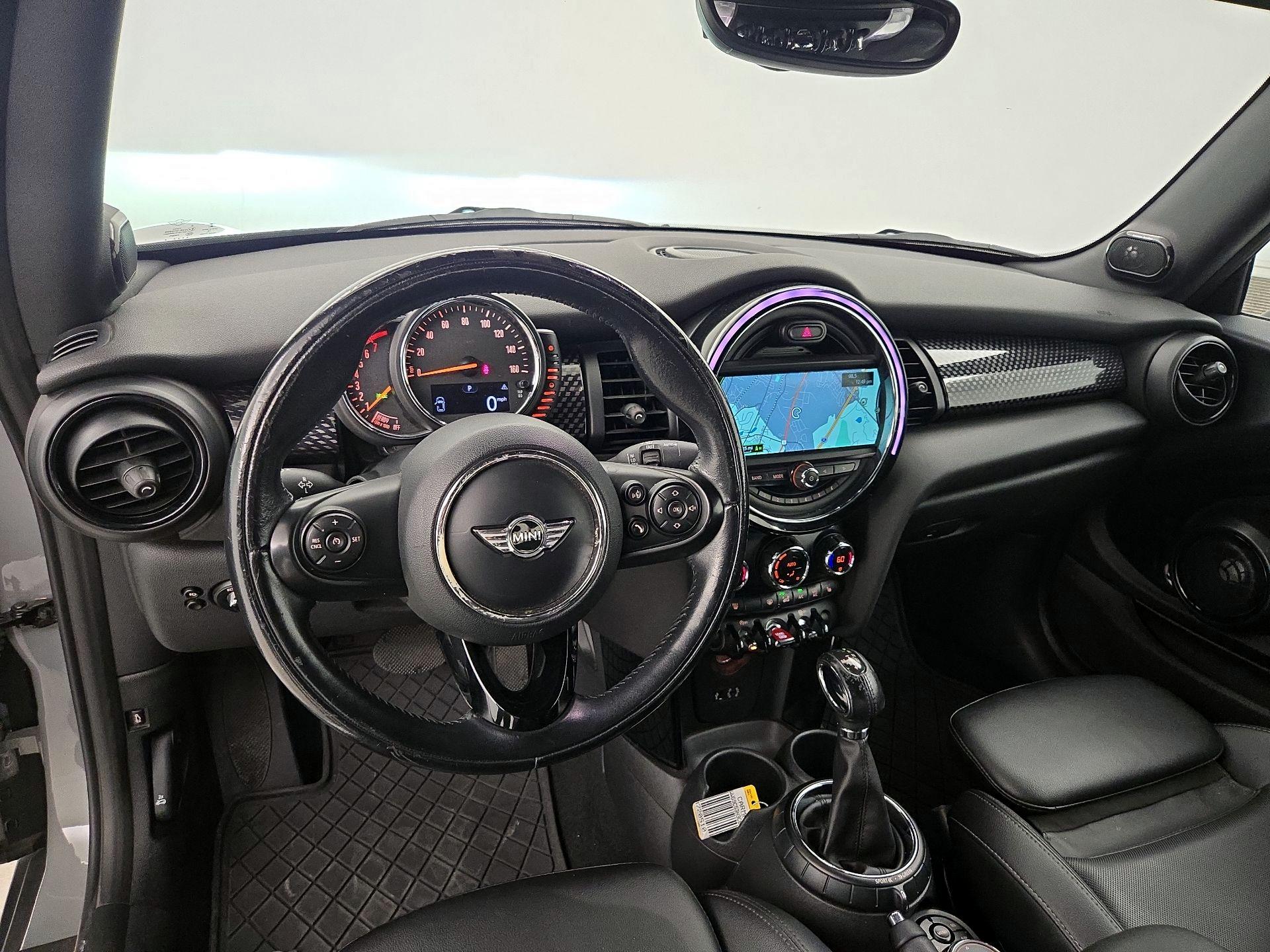 Thumbnail: 2017 MINI Cooper - 9
