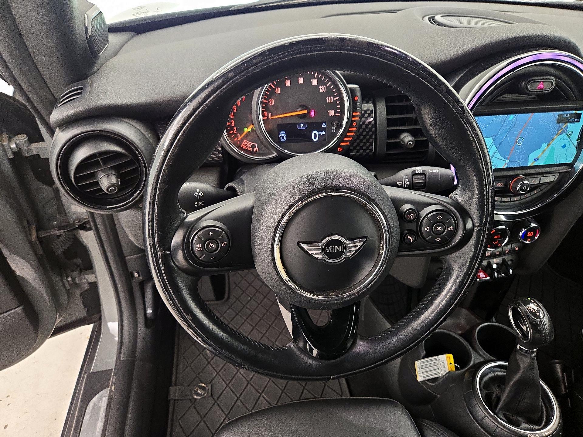 Thumbnail: 2017 MINI Cooper - 10