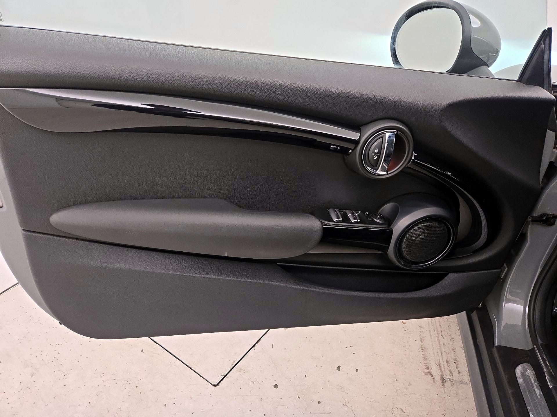 Thumbnail: 2017 MINI Cooper - 12
