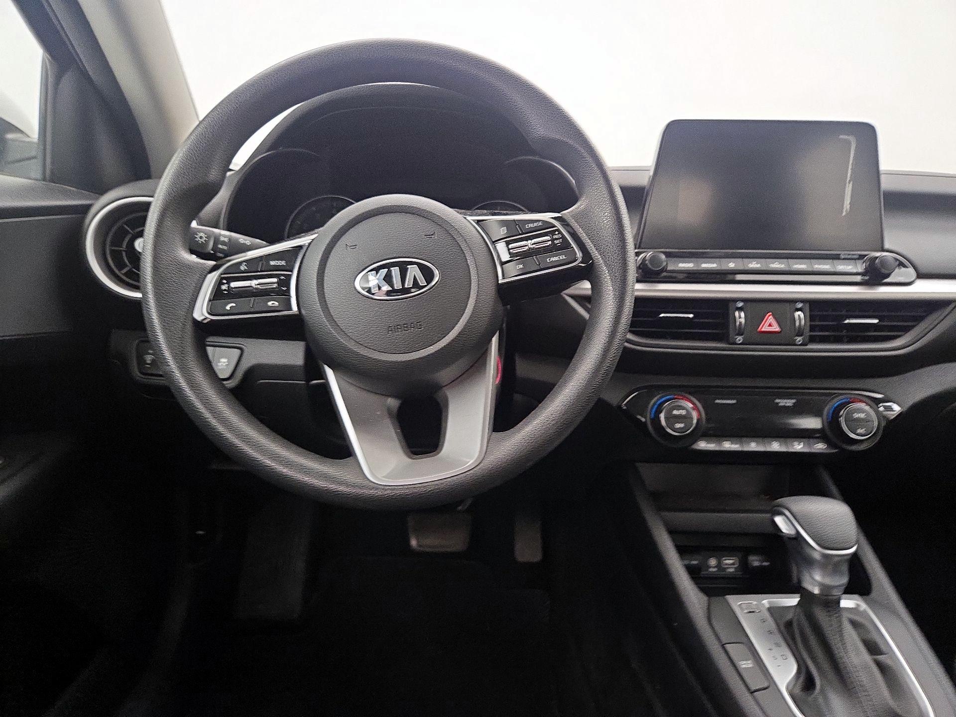 Thumbnail: 2019 Kia Forte - 10