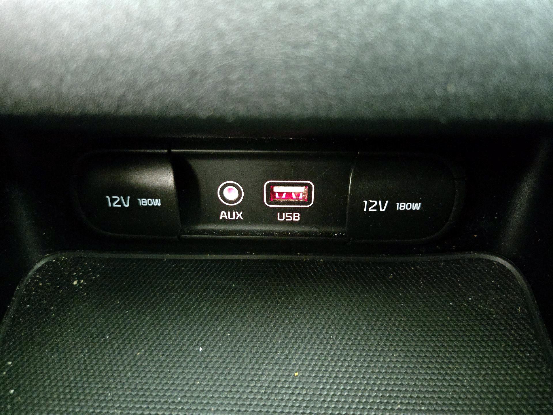 Thumbnail: 2019 Kia Forte - 18