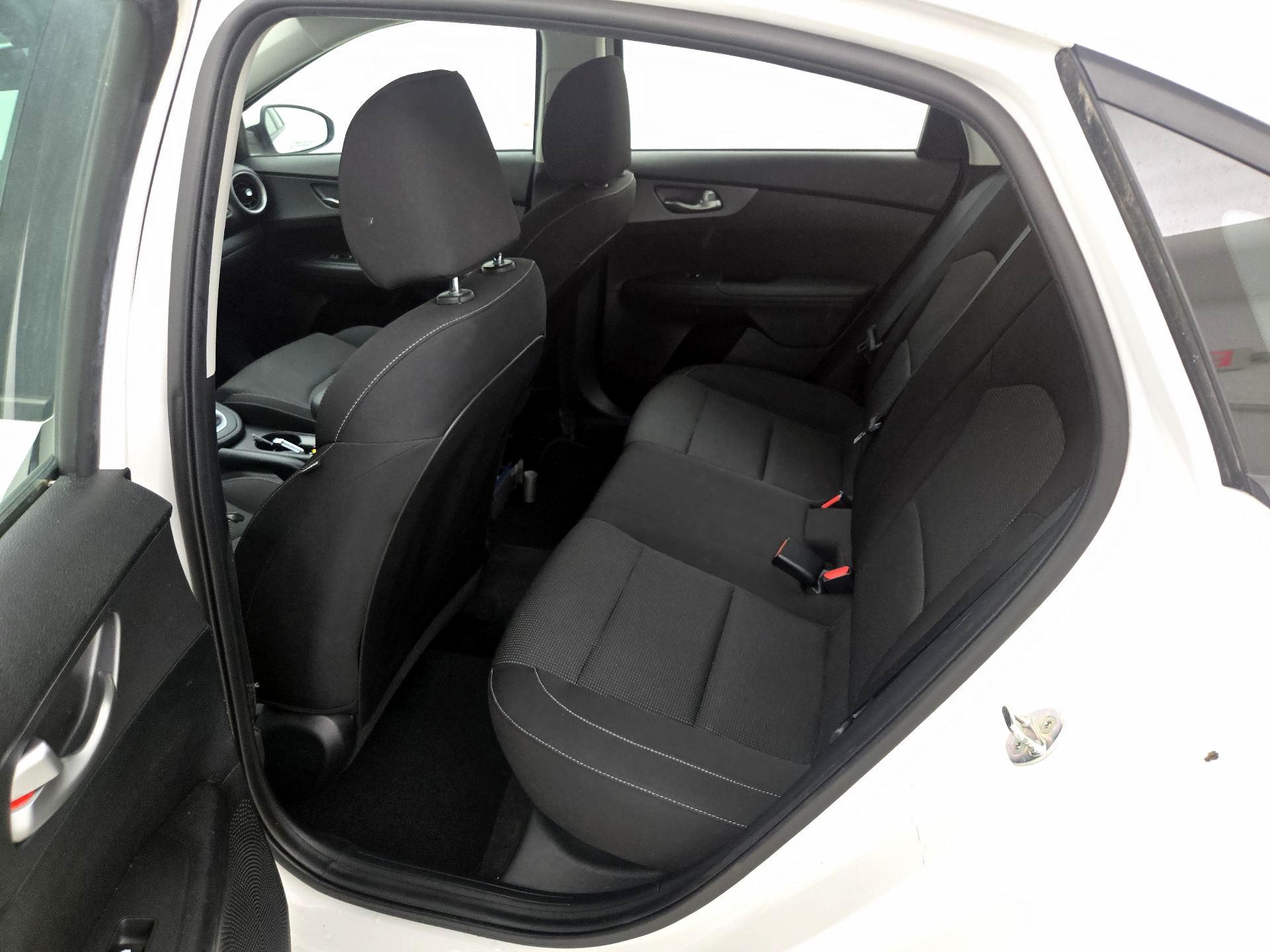 Thumbnail: 2019 Kia Forte - 19